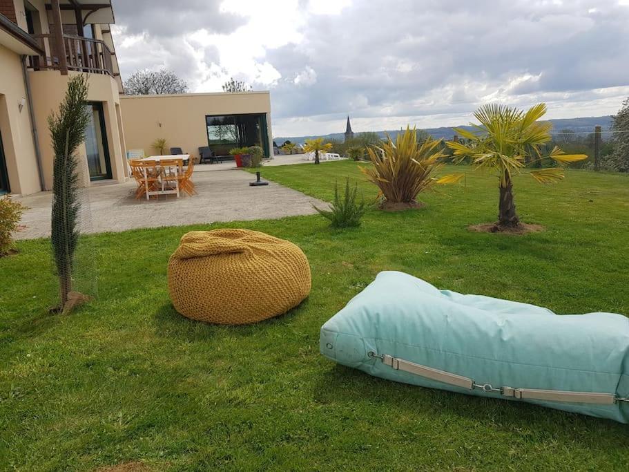 Magnifique Villa Avec Piscine Interieure Saint-Pois Exteriör bild