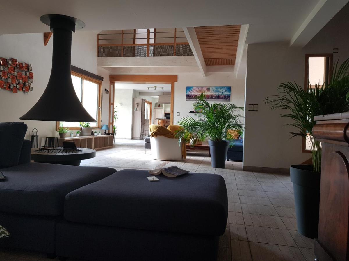 Magnifique Villa Avec Piscine Interieure Saint-Pois Exteriör bild
