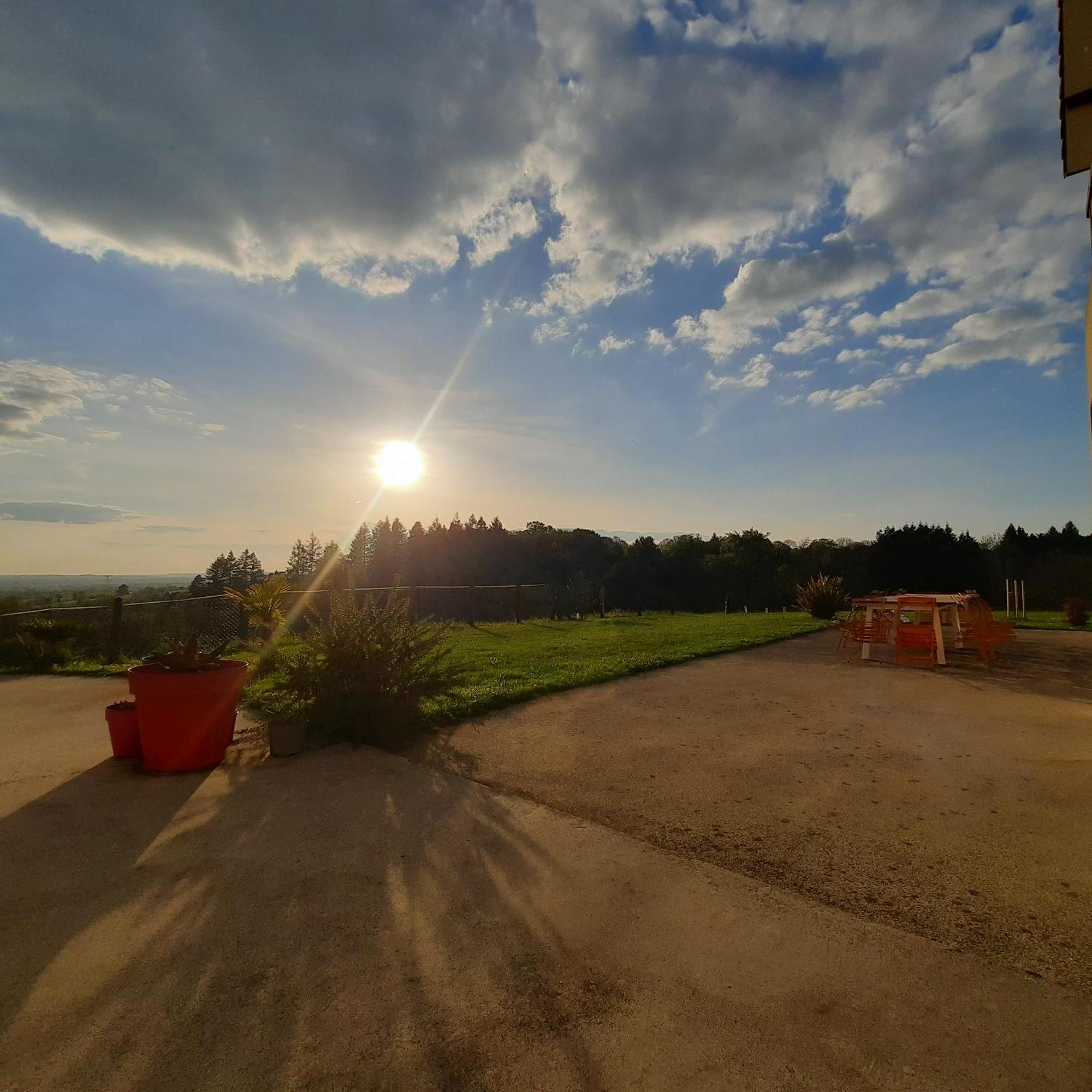 Magnifique Villa Avec Piscine Interieure Saint-Pois Exteriör bild