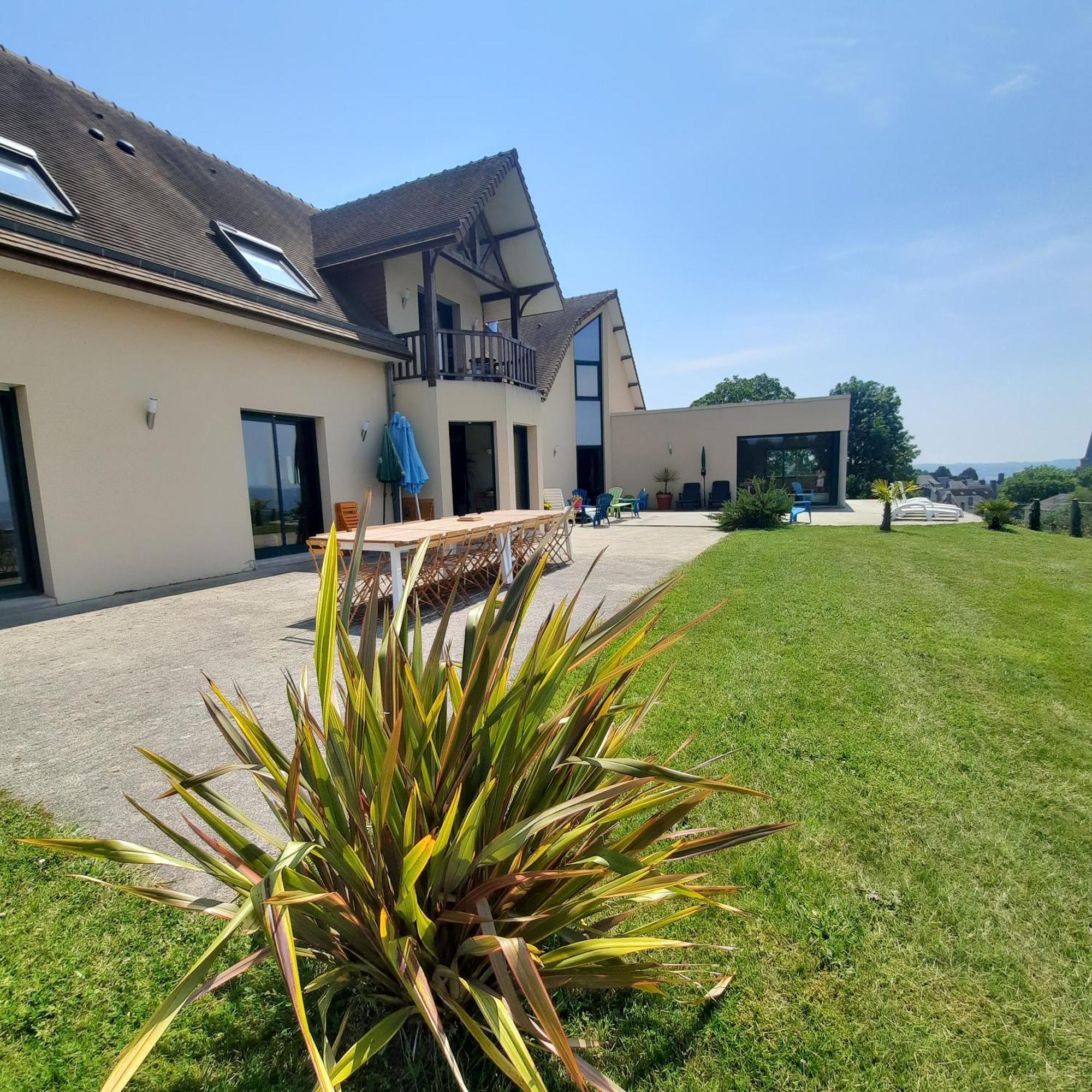 Magnifique Villa Avec Piscine Interieure Saint-Pois Exteriör bild