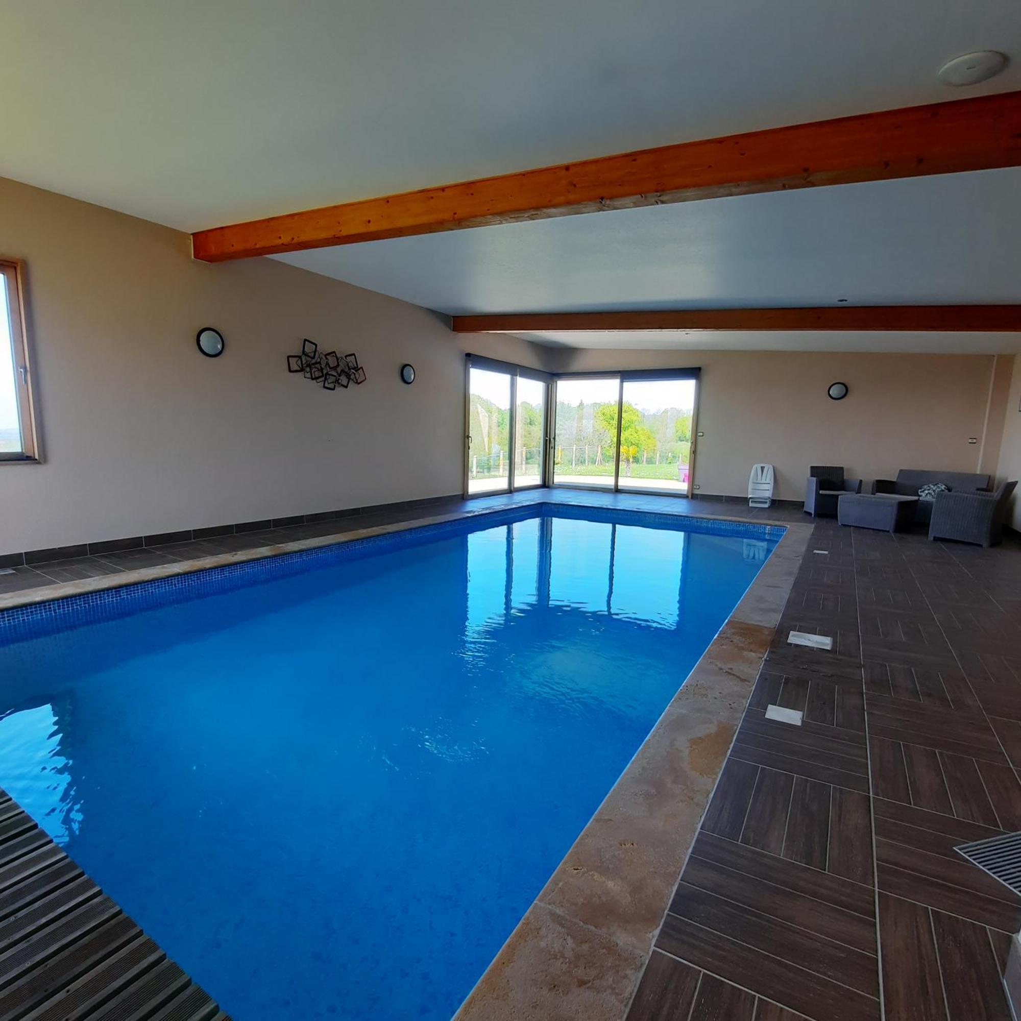 Magnifique Villa Avec Piscine Interieure Saint-Pois Exteriör bild